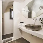 Axopetra Boutique